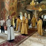 В Неделю 8-ю по Пятидесятнице епископ Новокузнецкий и Таштагольский Владимир совершил Божественную литургию в Спасо-Преображенском кафедральном соборе